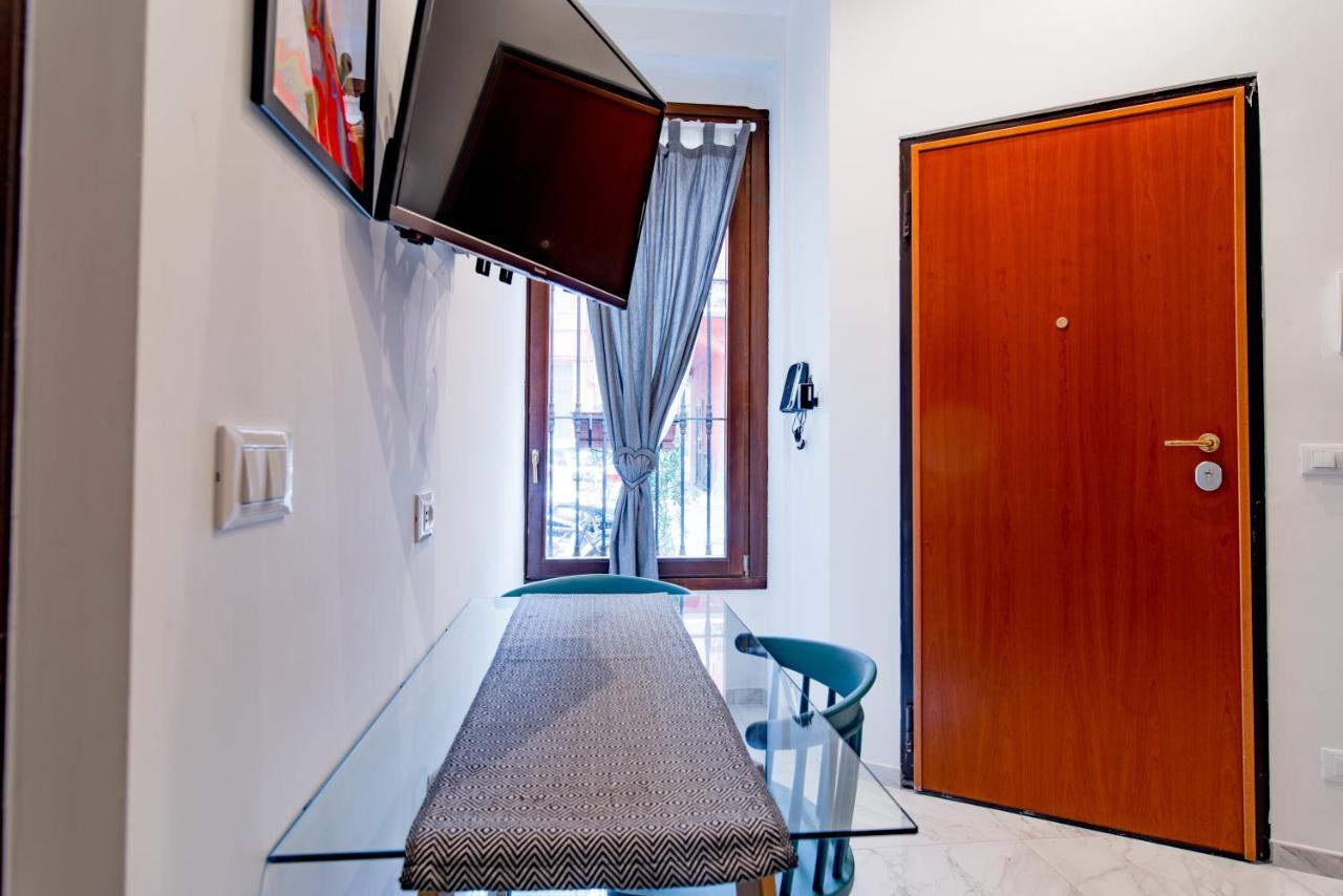 Cavour Central Apartment Turin Exterior photo
